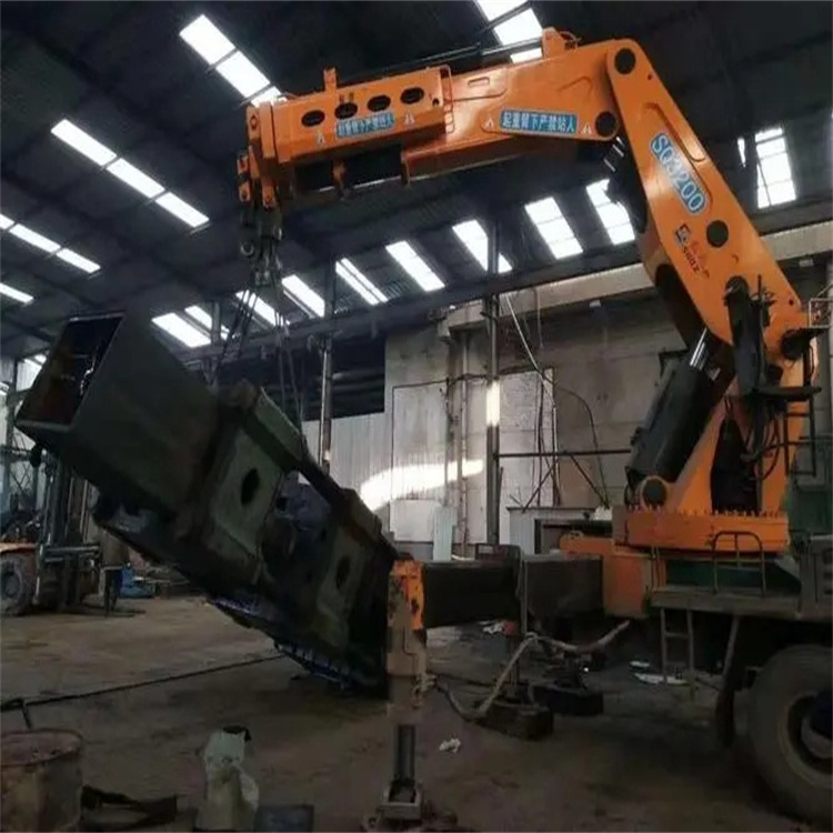 东营200吨折臂吊出租