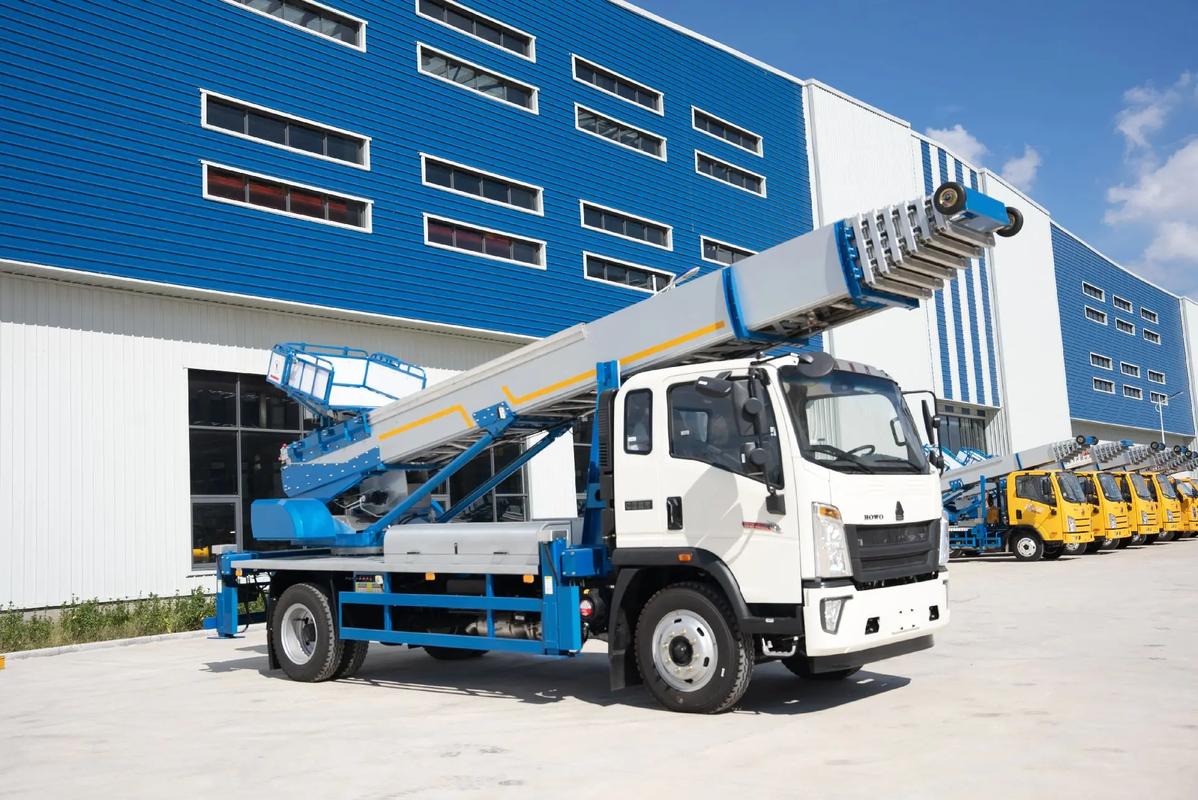 东营出租云梯车高空作业车 建筑垃圾搬运